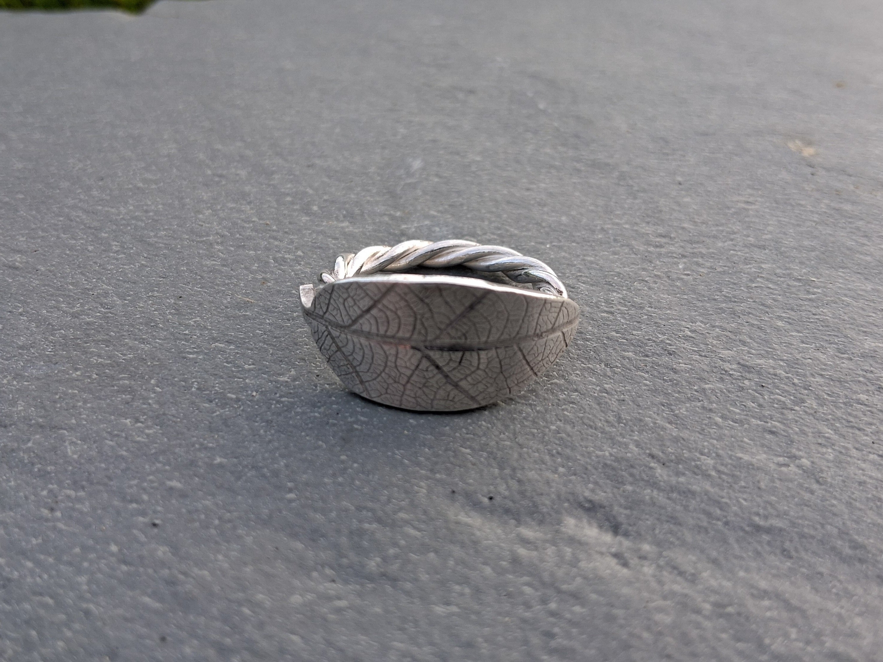 Leaf ring