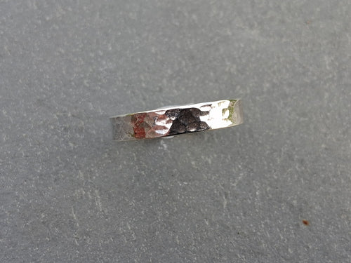 Hammer texture ring