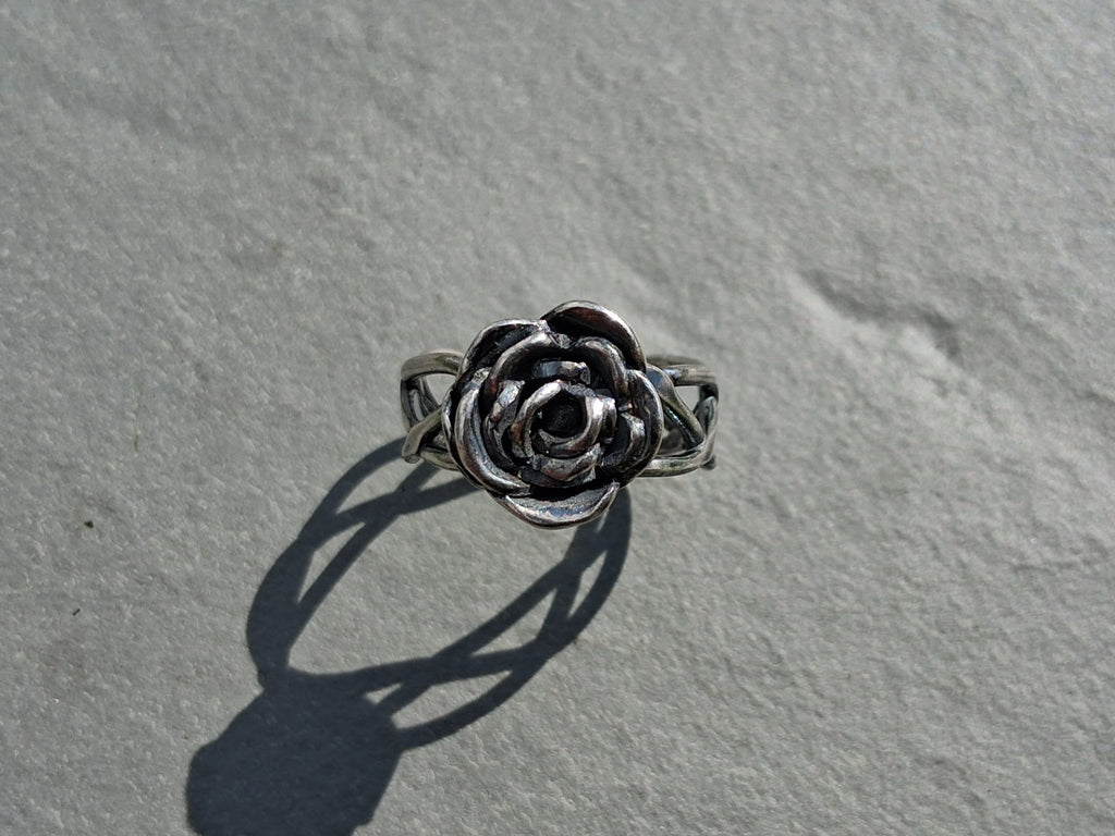 Sterling silver platted rose ring