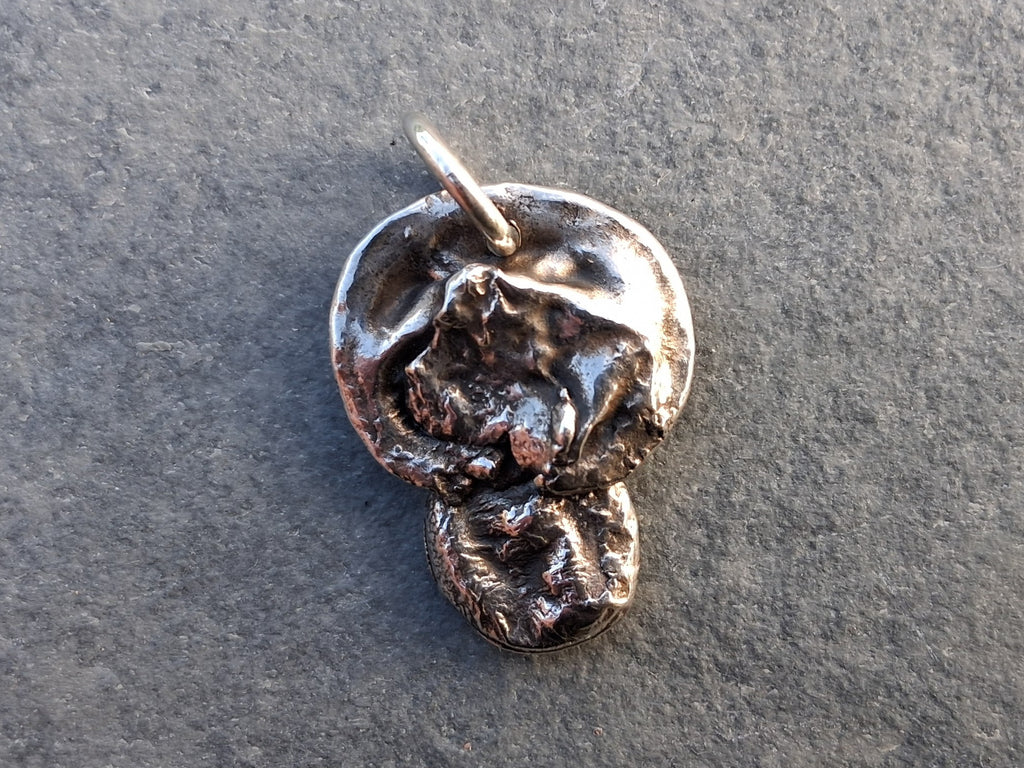 Water cast pendant