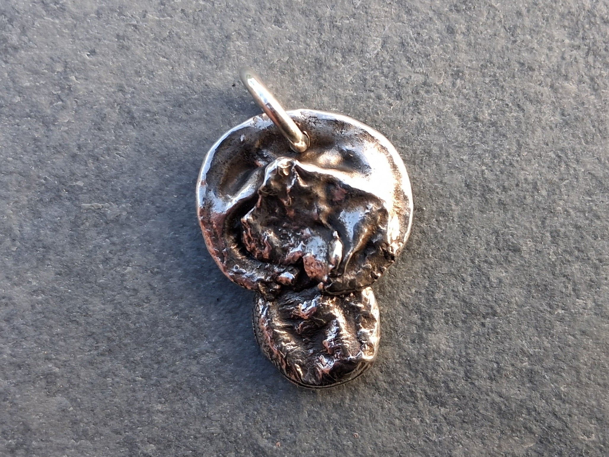 Water cast pendant