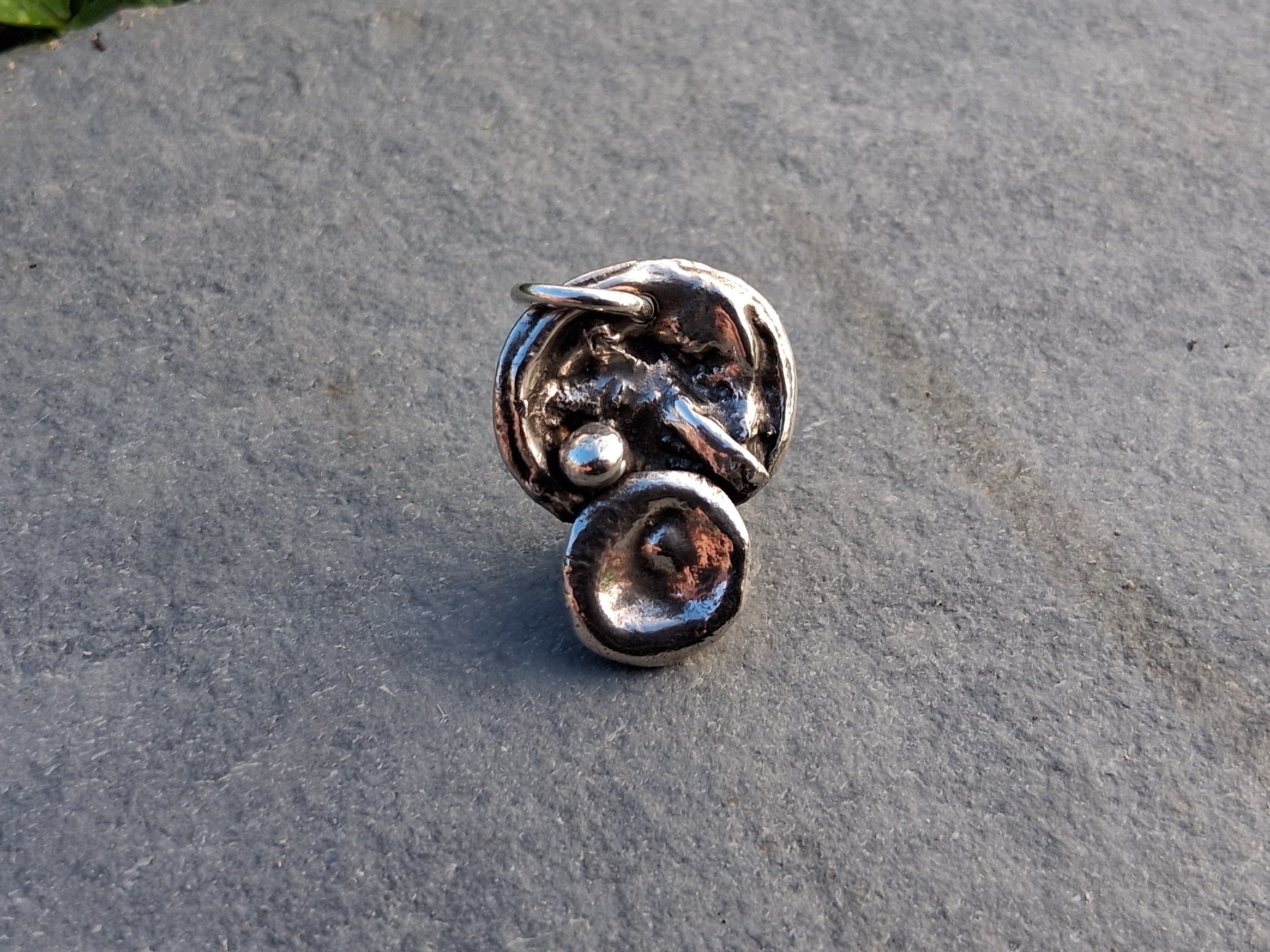 Water cast pendant