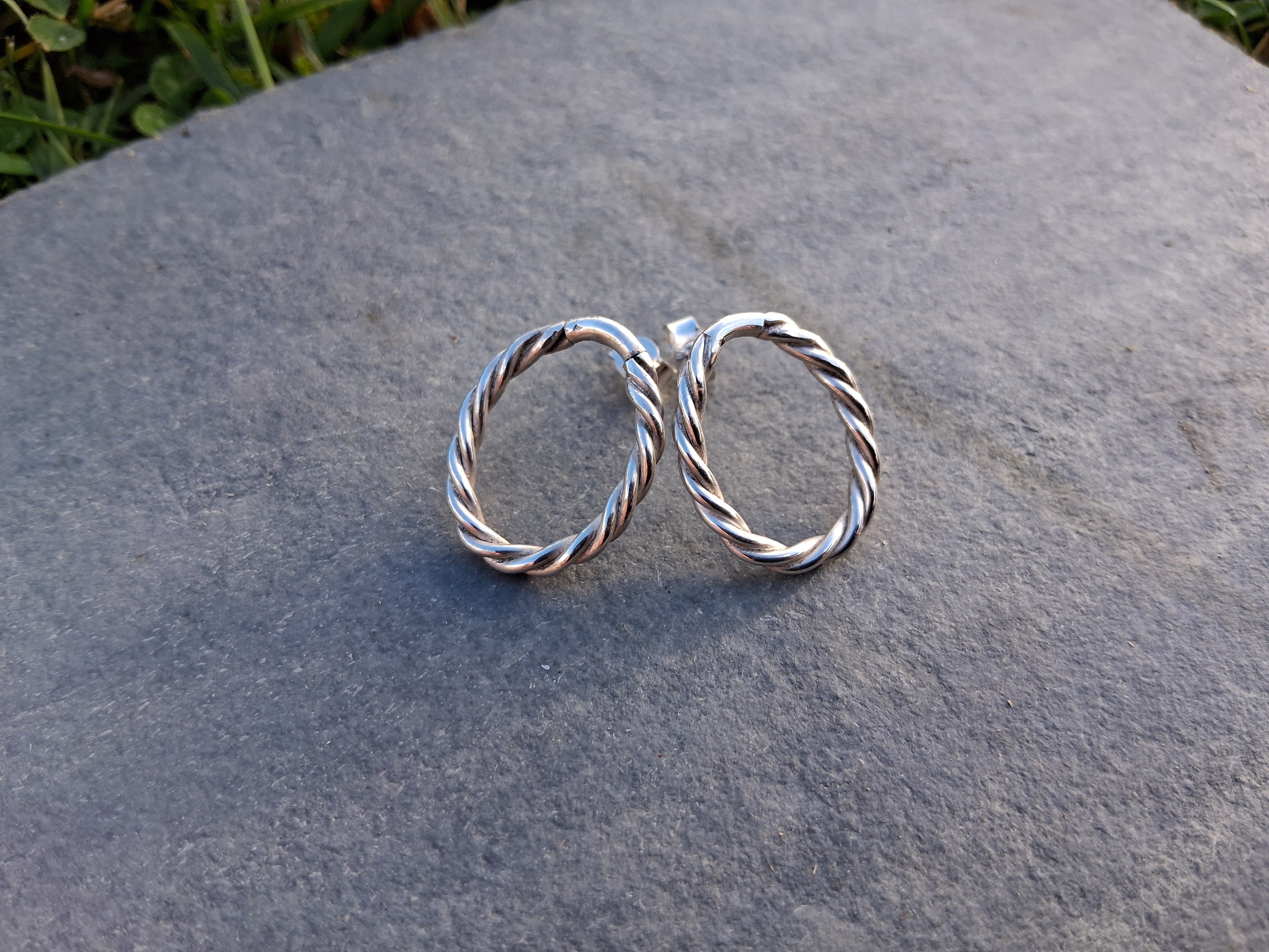 Twisted hoop earrings